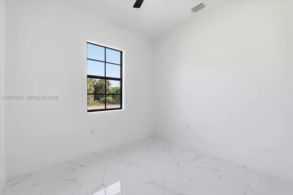 758 Long Distance LN Lehigh Acres, FL 33974