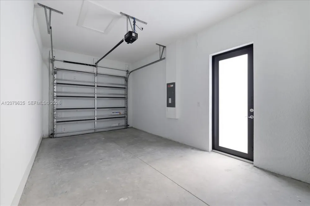 758 Long Distance LN Lehigh Acres, FL 33974