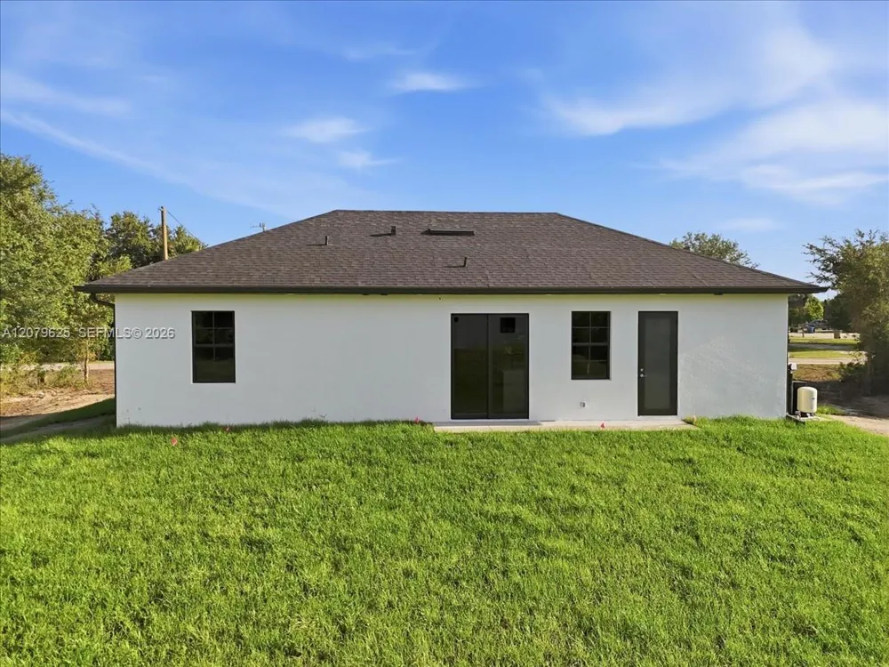 758 Long Distance LN Lehigh Acres, FL 33974
