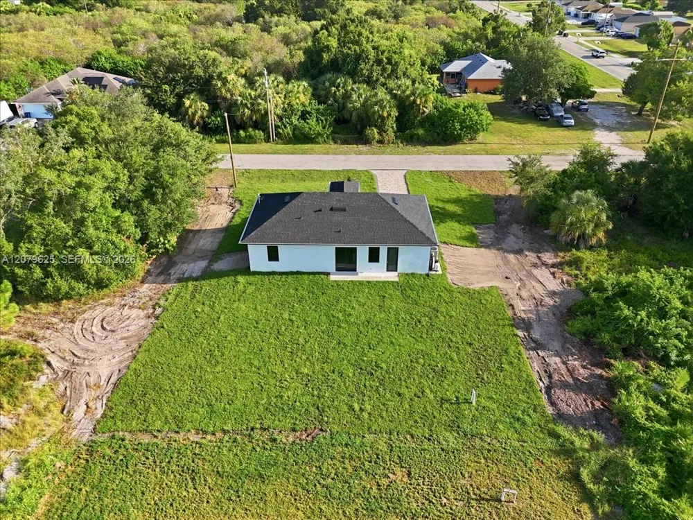 758 Long Distance LN Lehigh Acres, FL 33974