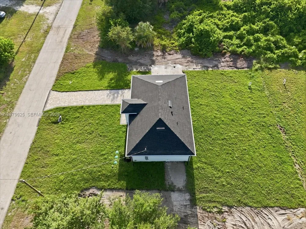 758 Long Distance LN Lehigh Acres, FL 33974