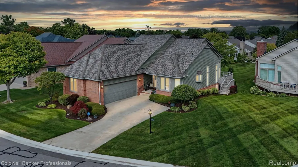 57140 Copper Creek Drive W Washington Township, MI 48094