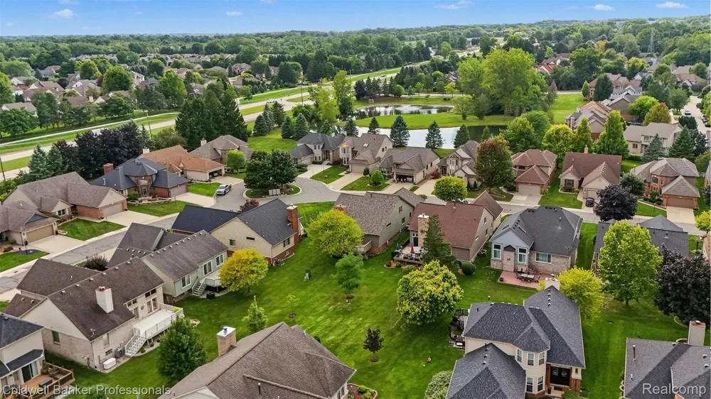 57140 Copper Creek Drive W Washington Township, MI 48094
