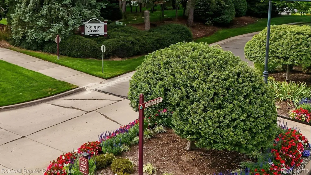 57140 Copper Creek Drive W Washington Township, MI 48094