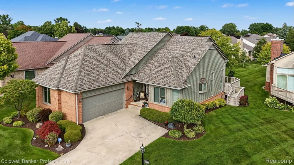 57140 Copper Creek Drive W Washington Township, MI 48094