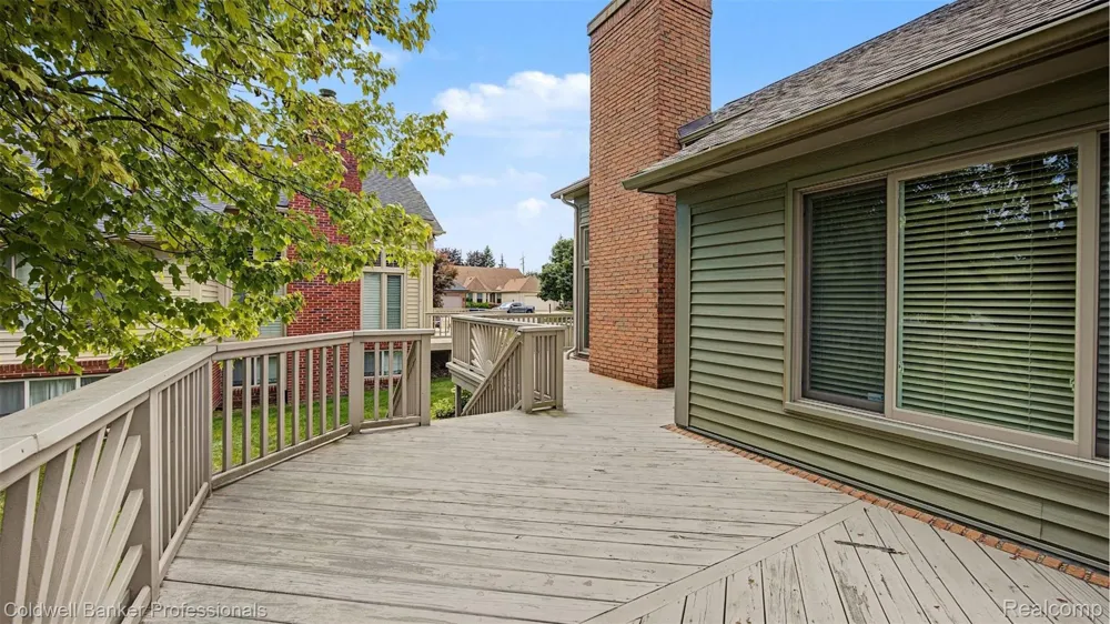 57140 Copper Creek Drive W Washington Township, MI 48094