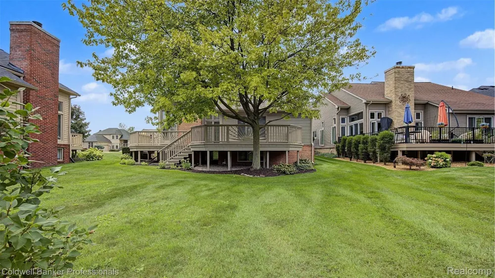 57140 Copper Creek Drive W Washington Township, MI 48094