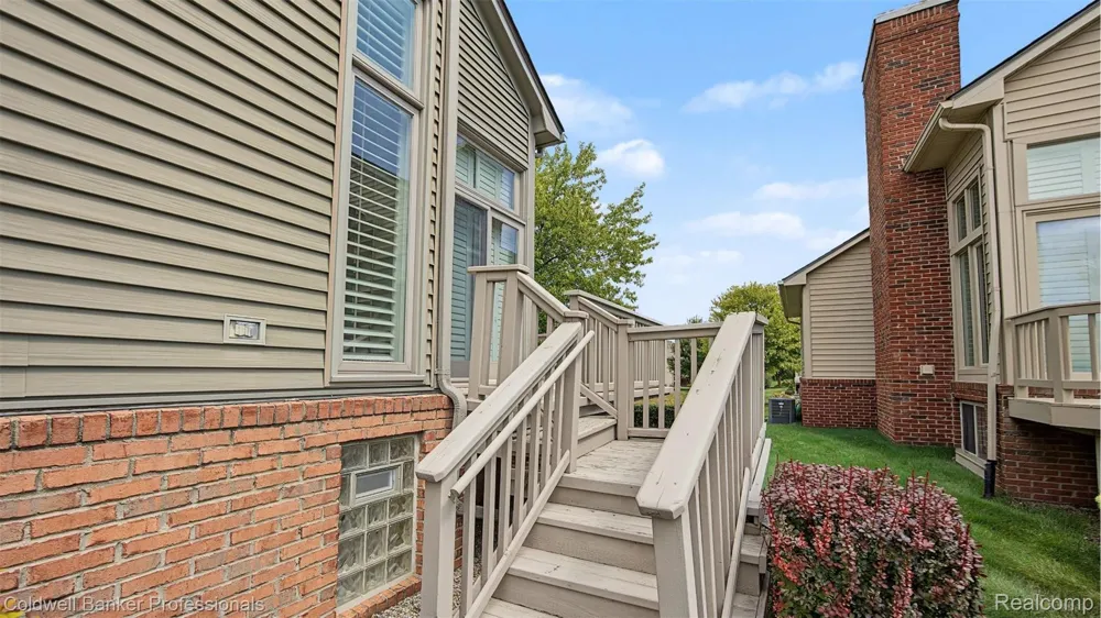 57140 Copper Creek Drive W Washington Township, MI 48094