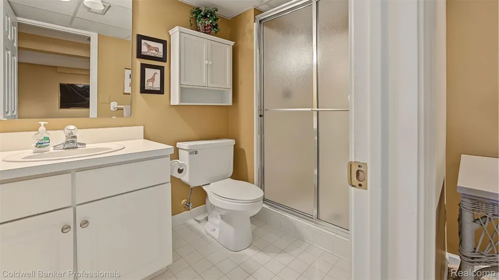 57140 Copper Creek Drive W Washington Township, MI 48094