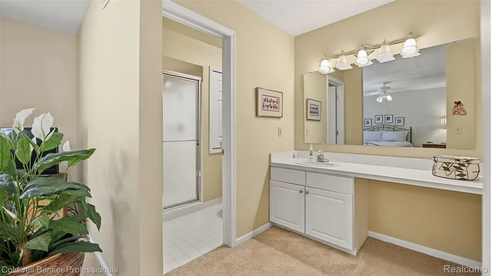 57140 Copper Creek Drive W Washington Township, MI 48094