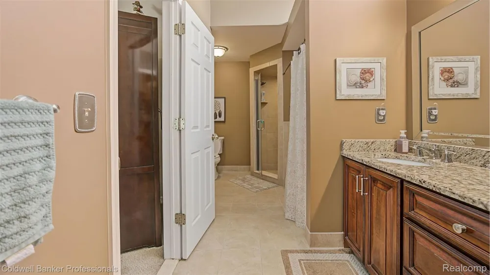 57140 Copper Creek Drive W Washington Township, MI 48094