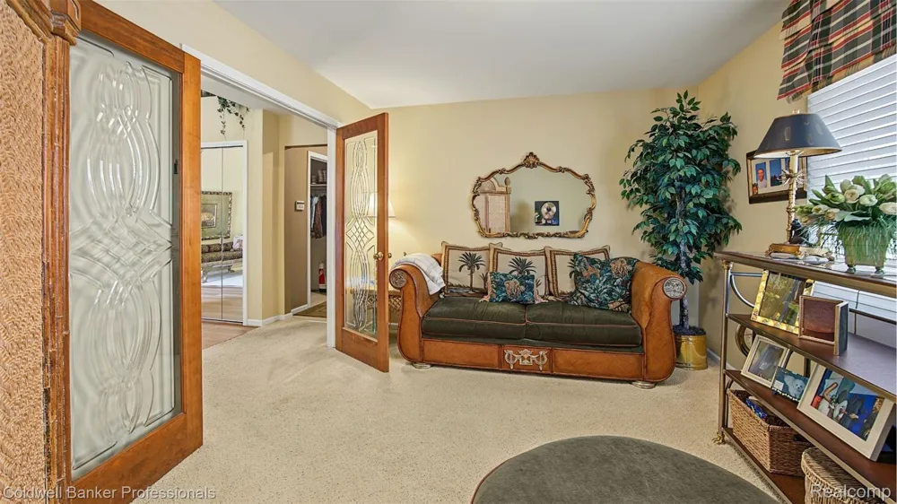 57140 Copper Creek Drive W Washington Township, MI 48094