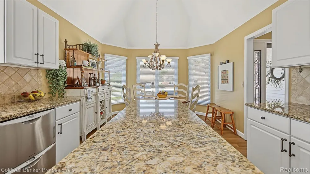 57140 Copper Creek Drive W Washington Township, MI 48094