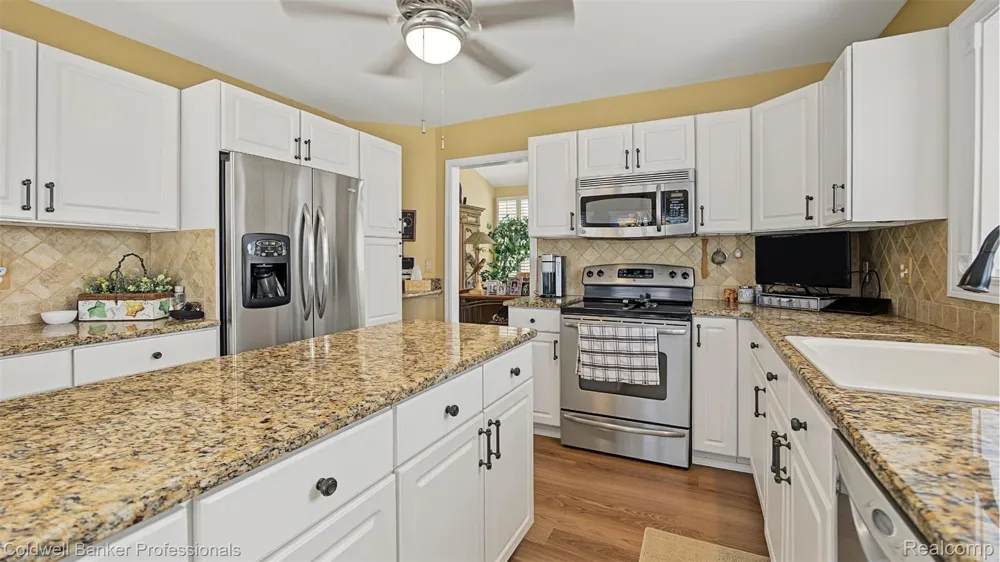 57140 Copper Creek Drive W Washington Township, MI 48094