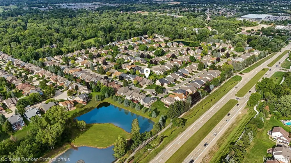 57140 Copper Creek Drive W Washington Township, MI 48094
