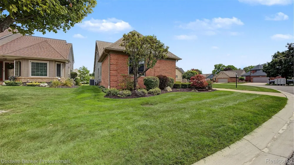 57140 Copper Creek Drive W Washington Township, MI 48094