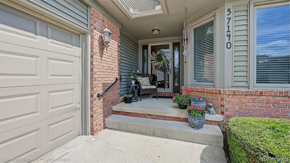 57140 Copper Creek Drive W Washington Township, MI 48094