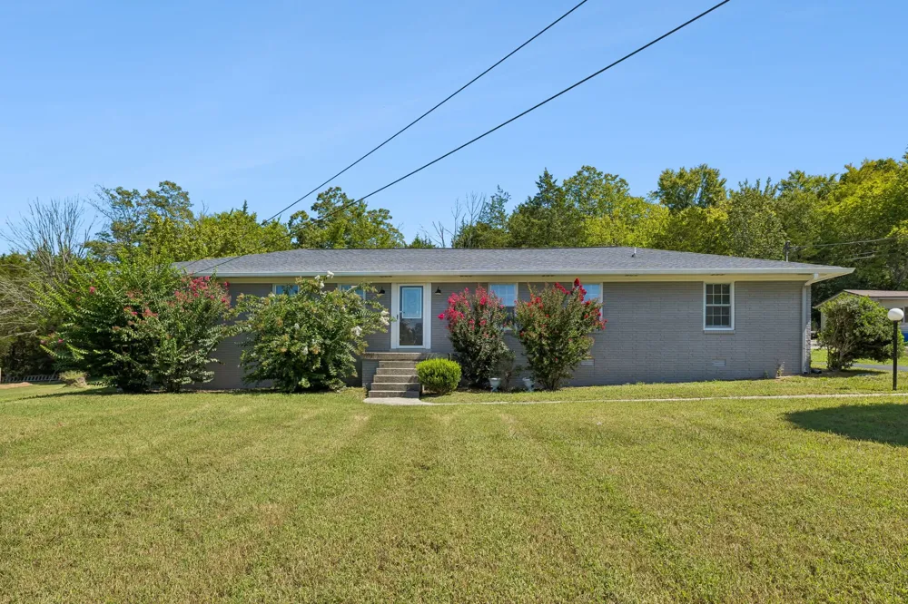212 Dixon Springs Hwy Carthage, TN 37030
