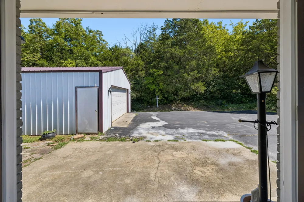 212 Dixon Springs Hwy Carthage, TN 37030