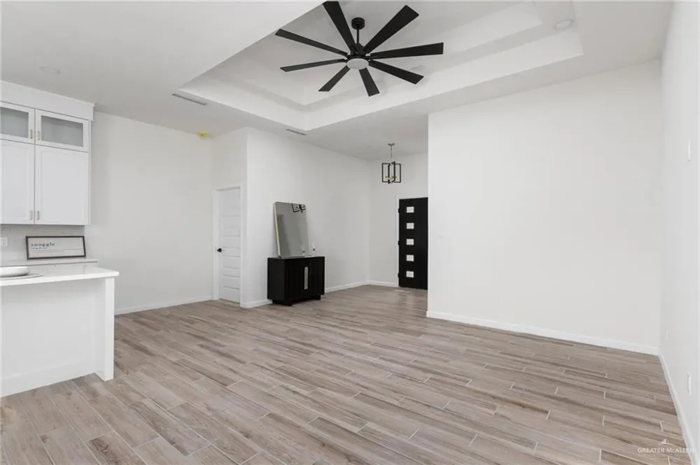 2120 Zinnia Street Weslaco, TX 78596