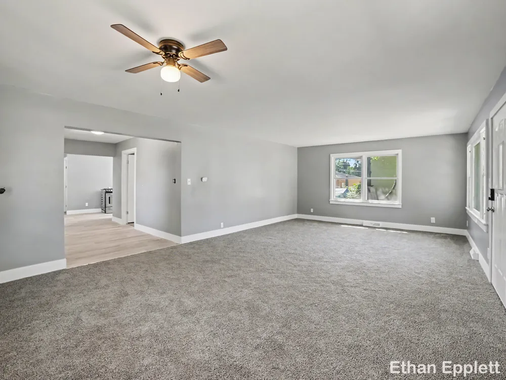 1532 Leahy Street Muskegon, MI 49442