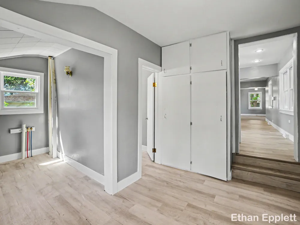 1532 Leahy Street Muskegon, MI 49442