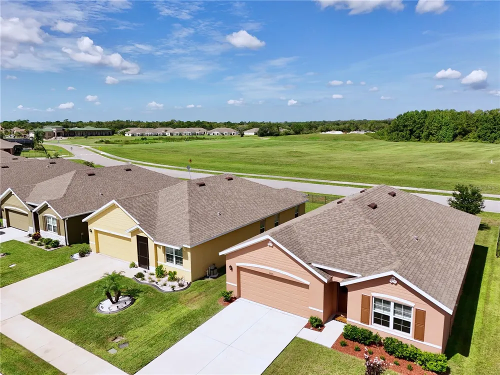 3020 BURROWING OWL DRIVE Mims, FL 32754