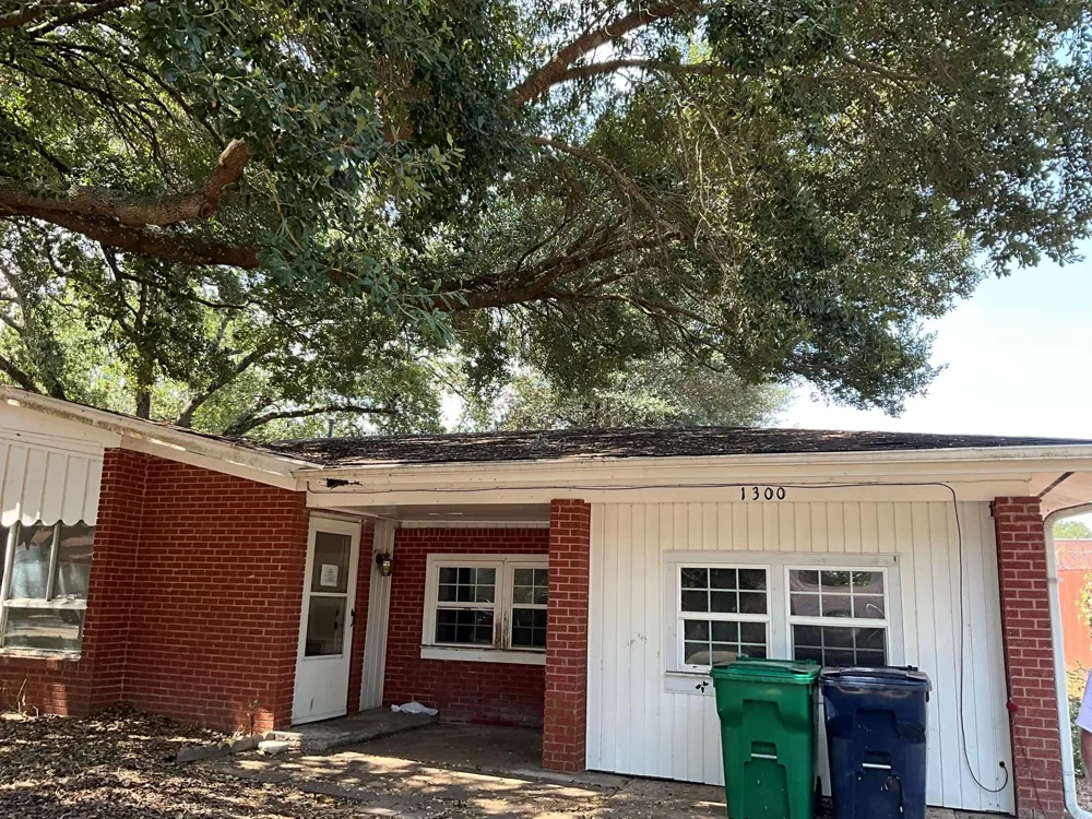 1300 Tom Dee Street Brenham, TX 77833