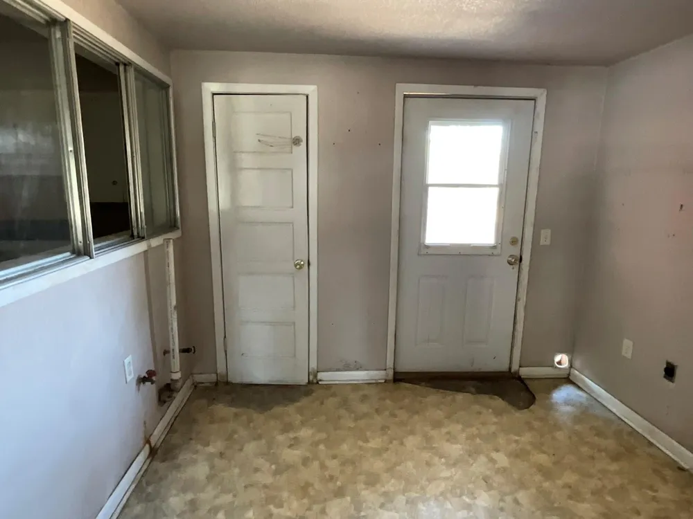 1300 Tom Dee Street Brenham, TX 77833