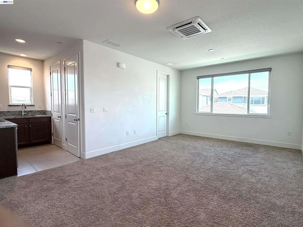1667 S Ginzburg St Mountain House, CA 95391