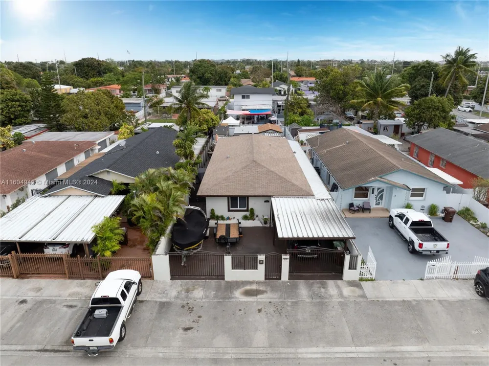 875 E 29th St Hialeah, FL 33013
