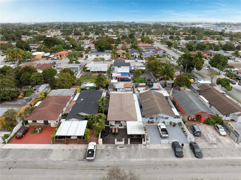 875 E 29th St Hialeah, FL 33013