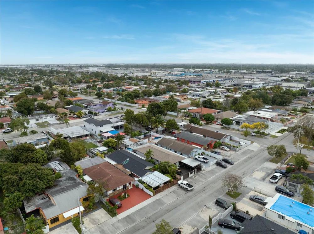 875 E 29th St Hialeah, FL 33013