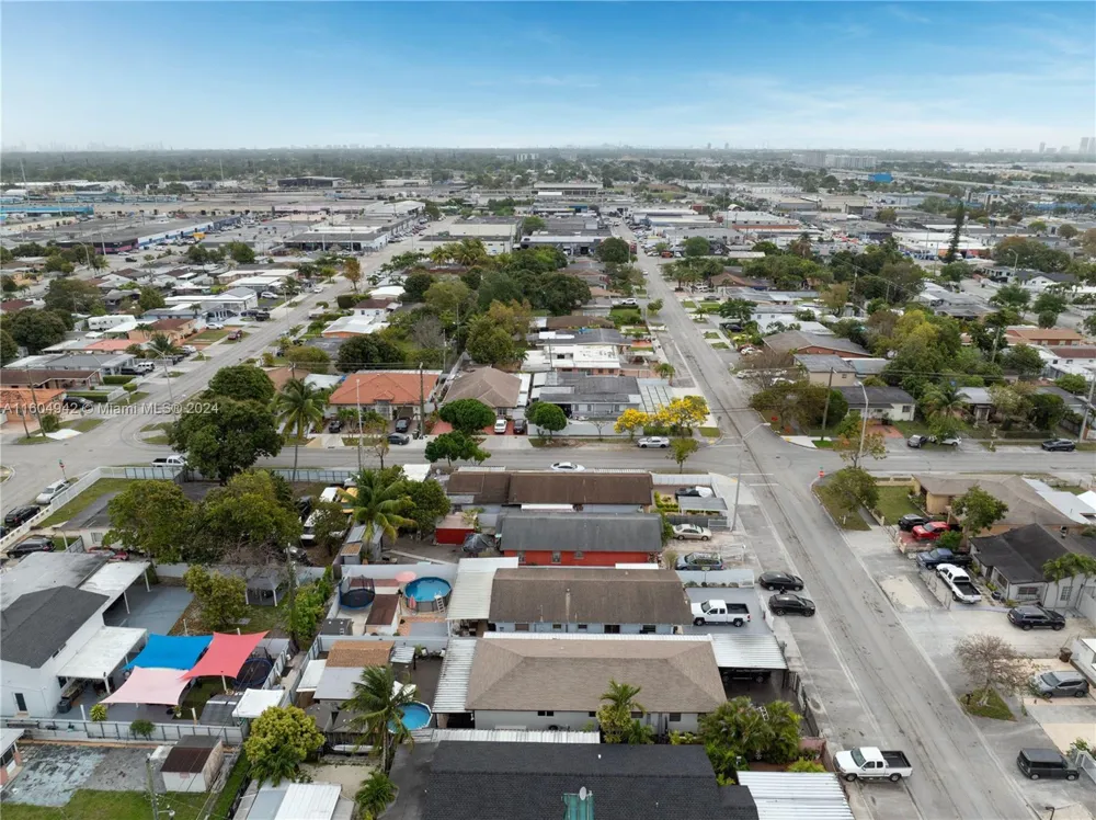875 E 29th St Hialeah, FL 33013