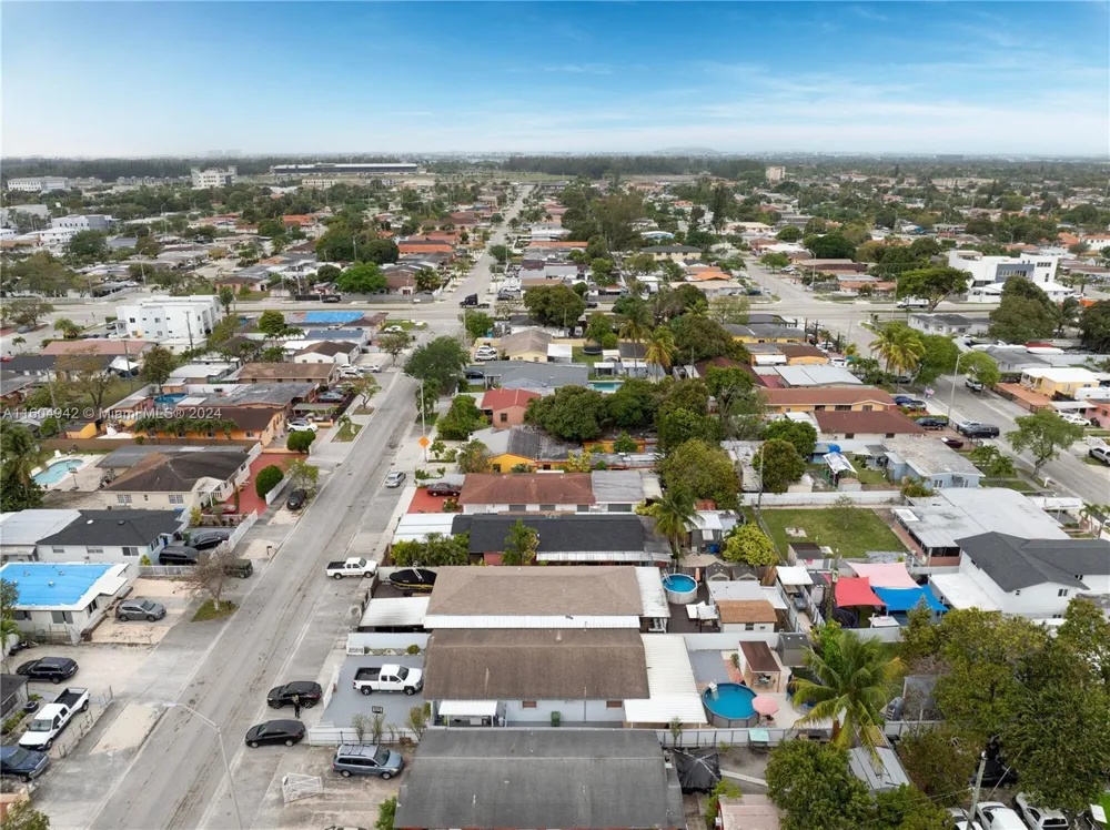 875 E 29th St Hialeah, FL 33013