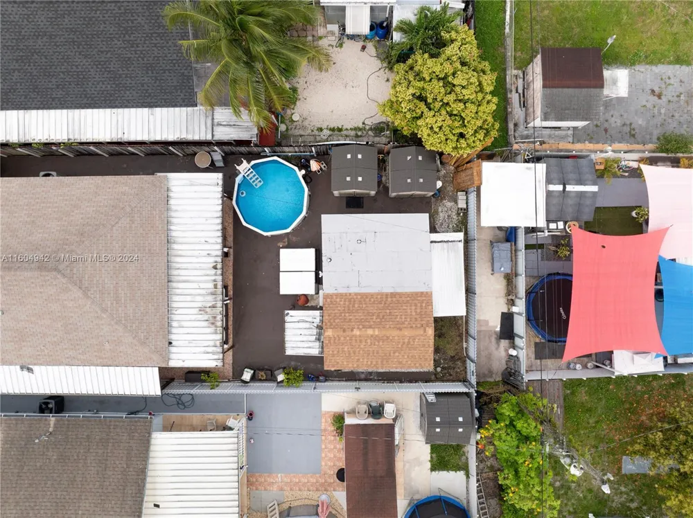 875 E 29th St Hialeah, FL 33013
