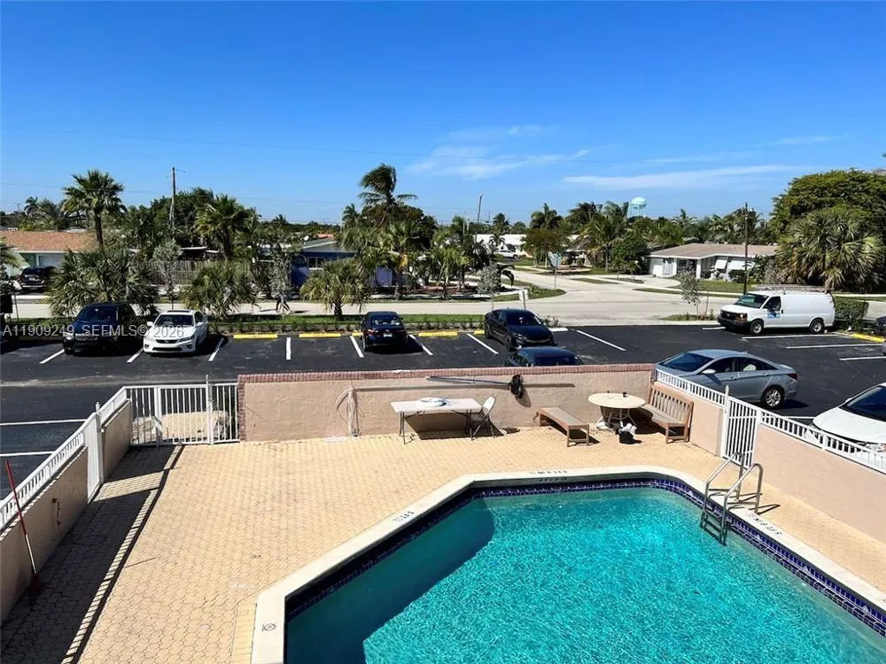 1100 SE 4th Ave #10 Deerfield Beach, FL 33441