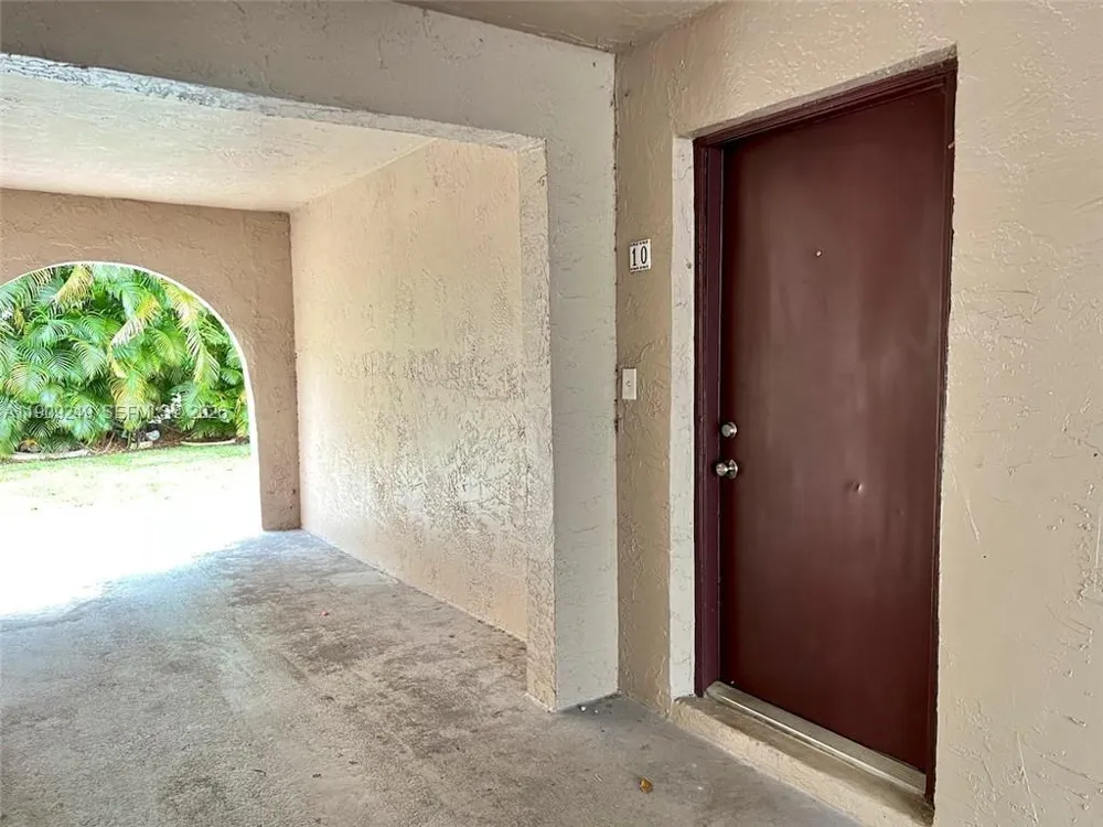 1100 SE 4th Ave #10 Deerfield Beach, FL 33441
