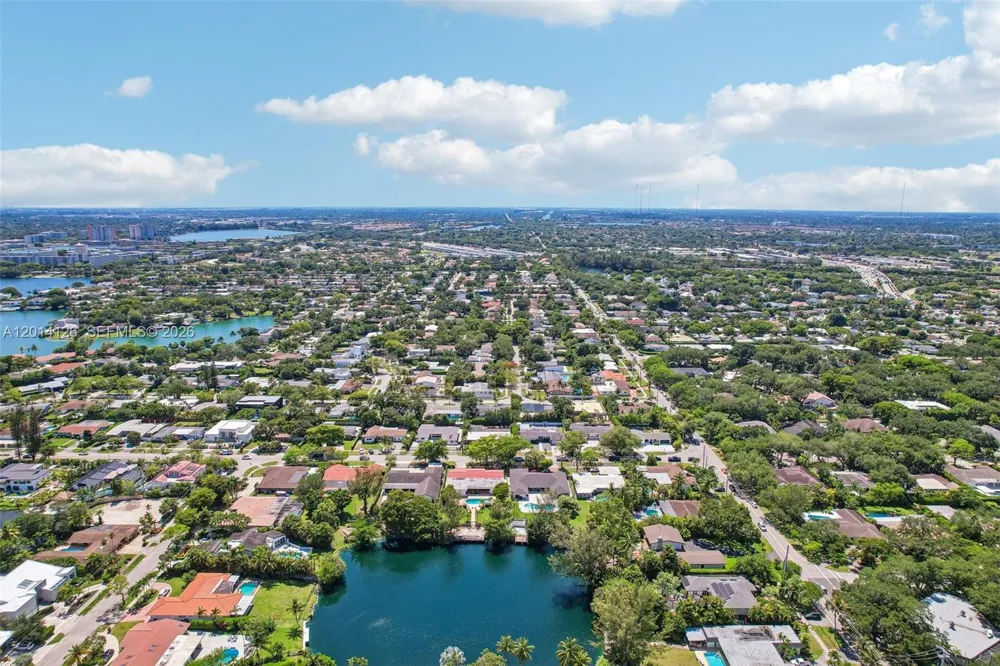 19805 NE 22nd Ave Miami, FL 33180