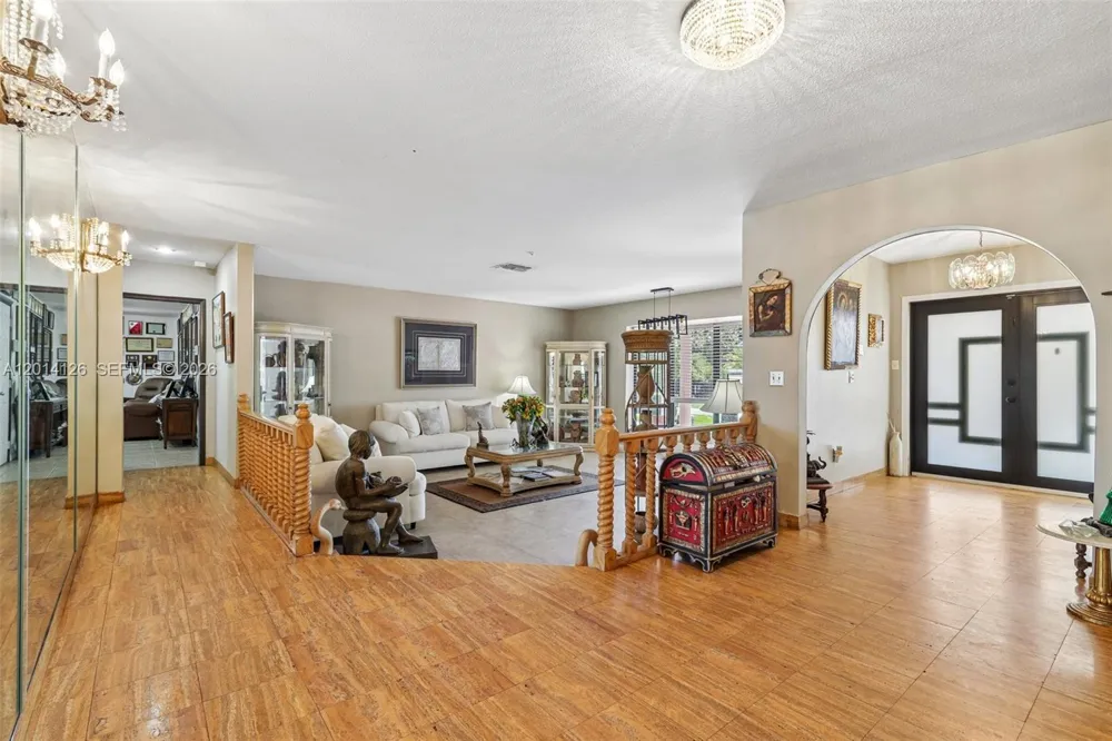 19805 NE 22nd Ave Miami, FL 33180