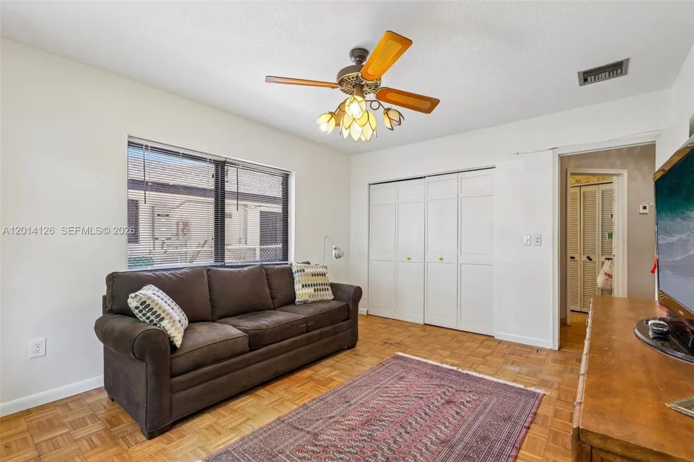 19805 NE 22nd Ave Miami, FL 33180