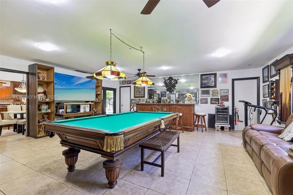 19805 NE 22nd Ave Miami, FL 33180