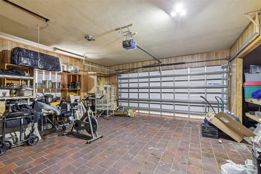 19805 NE 22nd Ave Miami, FL 33180