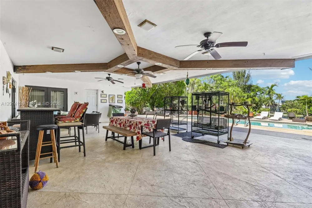 19805 NE 22nd Ave Miami, FL 33180