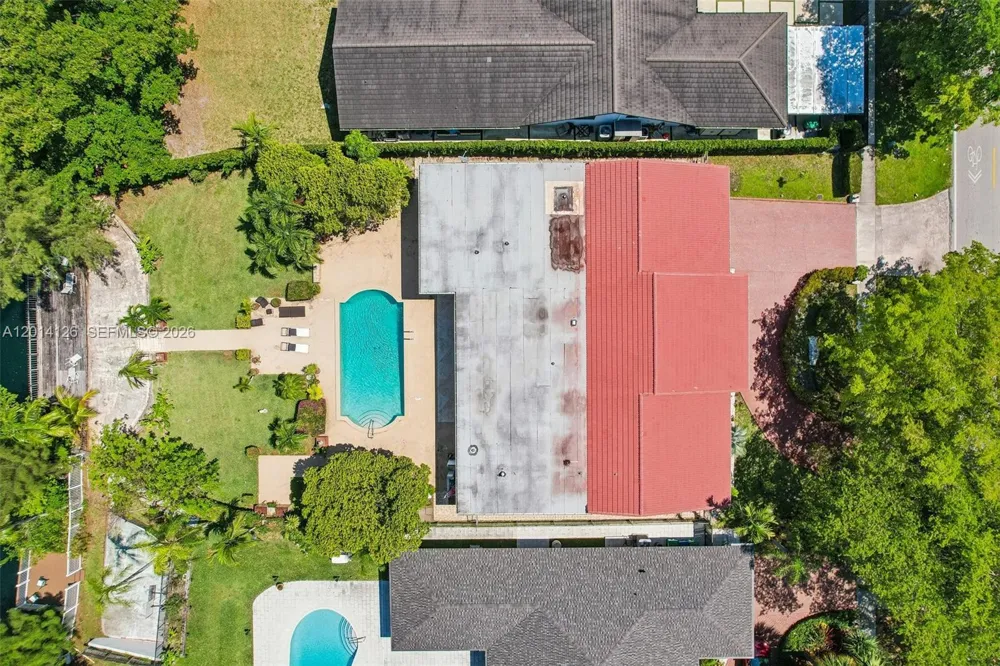 19805 NE 22nd Ave Miami, FL 33180