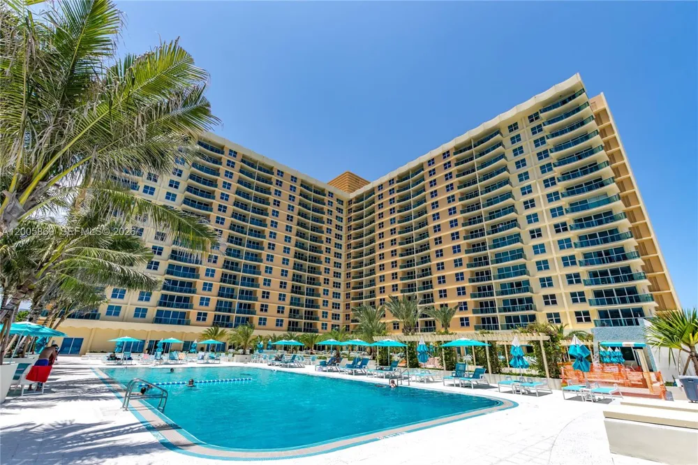 2501 S Ocean Dr #415 Hollywood, FL 33019
