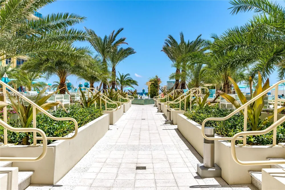 2501 S Ocean Dr #415 Hollywood, FL 33019
