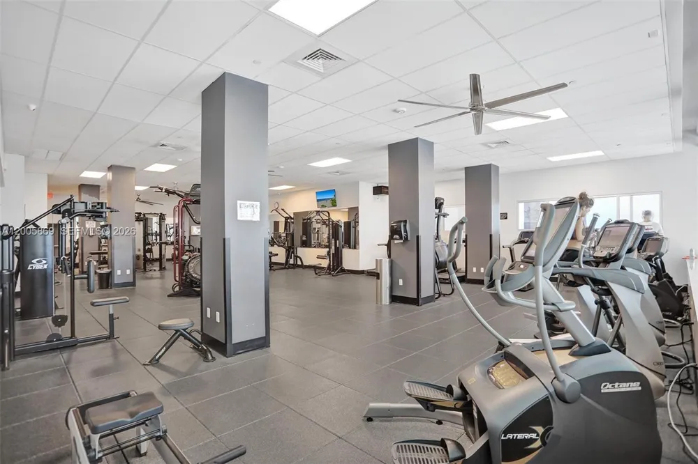 2501 S Ocean Dr #415 Hollywood, FL 33019