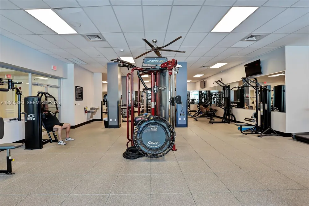 2501 S Ocean Dr #415 Hollywood, FL 33019