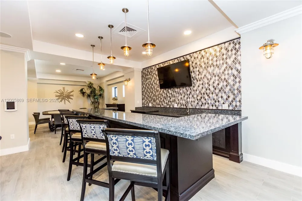 2501 S Ocean Dr #415 Hollywood, FL 33019